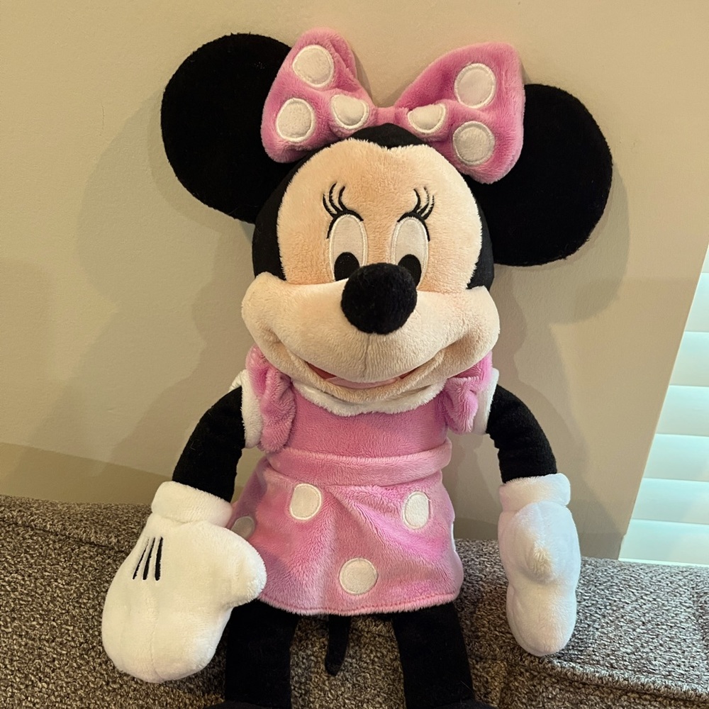 Disney Minnie Mouse plush- Pink